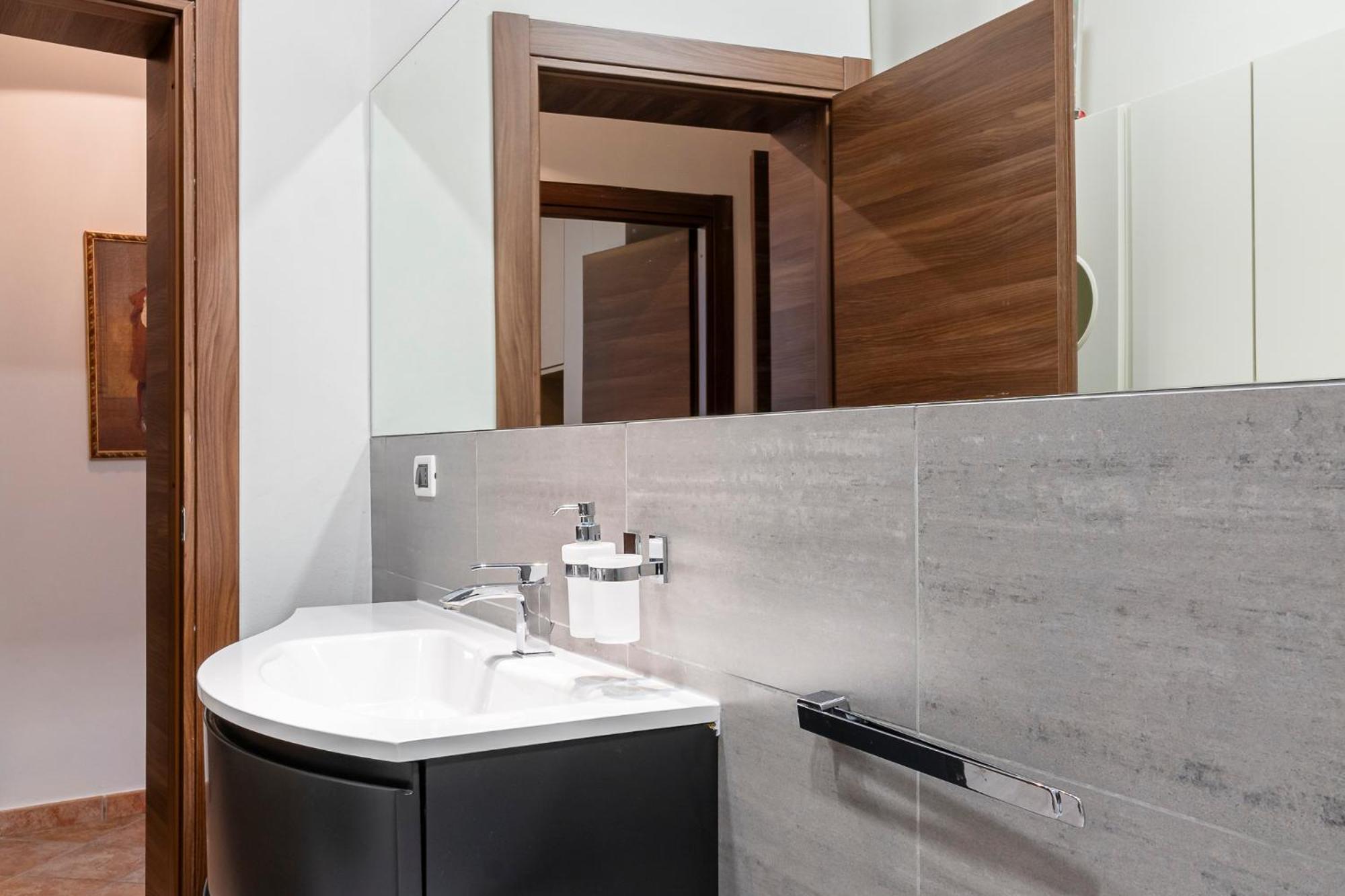 Bagni Pancaldi Sea View Apartment! Livorno Buitenkant foto